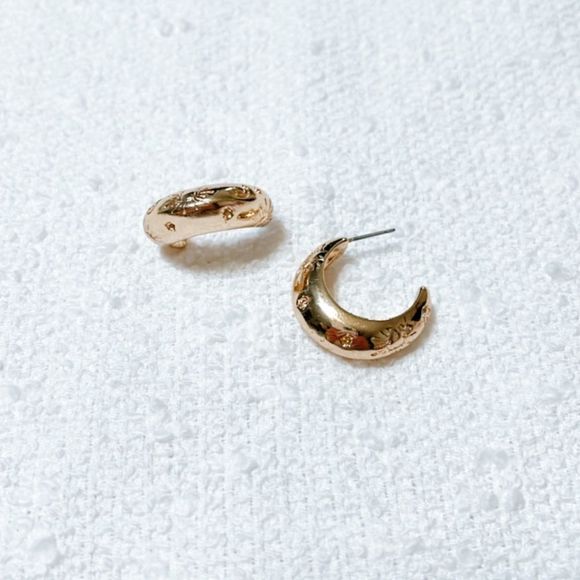 Free People Jewelry - Boho gold hoop earrings M232